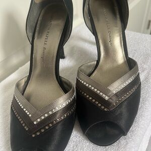 Adrianna Papell Black Women's Pumps